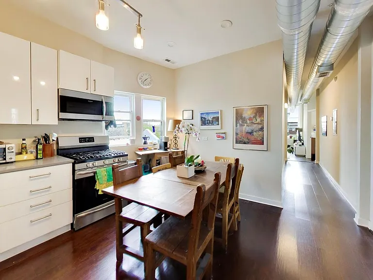 1418 W 18th St #3 — Photo 7