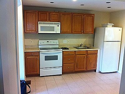 2nd image of 3175 Central Blvd
