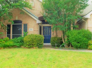 2214 Reedway Ct, Arlington, TX 76018