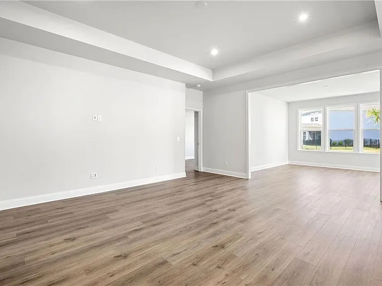 469 Monterey Loop — Photo 15