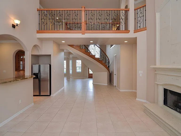 3903 Pinesbury Dr — Photo 3
