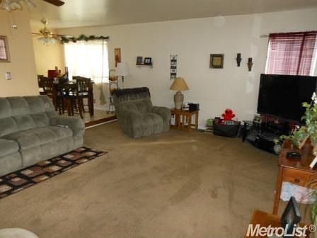 4th image of 630 El Capitan Dr