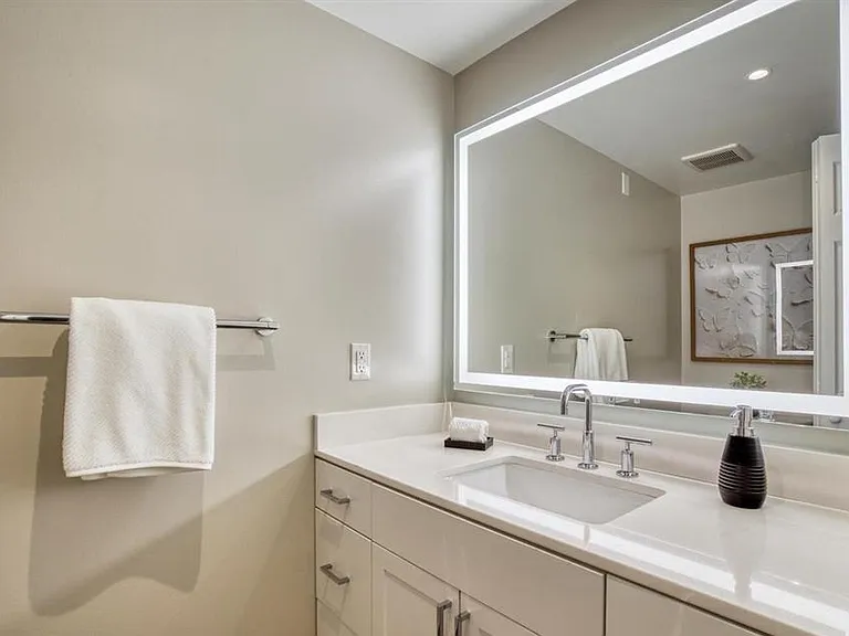925 N Fairfax St #1004 — Photo 26