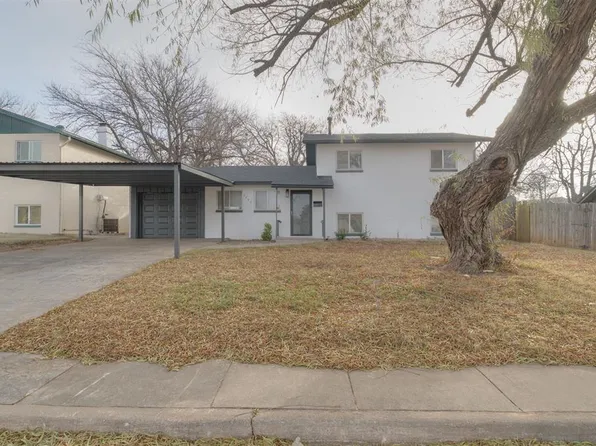 2404 Piccadilly Cir, Moore, OK 73160