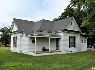 1607 S Carbon St, Marion, IL 62959