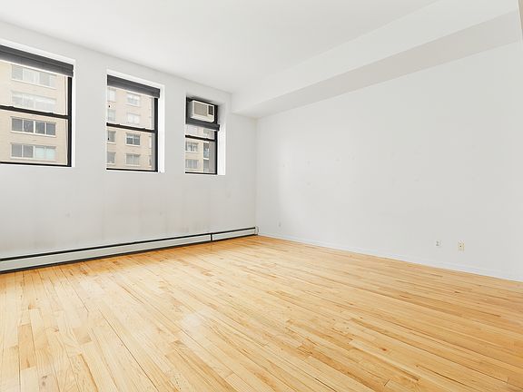 4th image of 60 W 14th St APT 5D