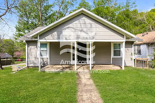 600 N Crysler Ave Photo 1