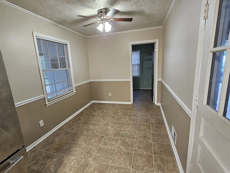 3460 Hickory Crest Dr NW — Photo 2