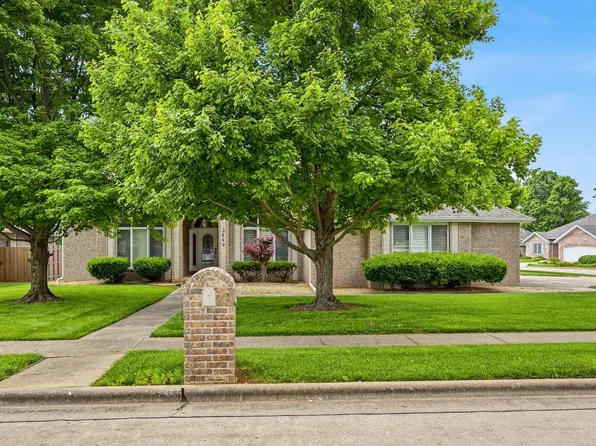 3640 W Edgewood Court, Springfield, MO 65807