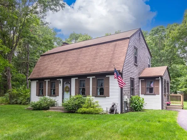 48 Hood Dr, Plymouth, MA 02360