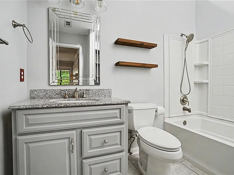1006 Creatwood Cir SE — Photo 18