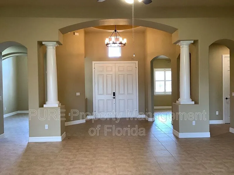 3 bed, 3.0 bath, 3022 sqft, $2,999 — Photo 3