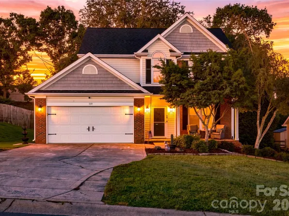 119 Shining Armor Ct, Mooresville, NC 28117