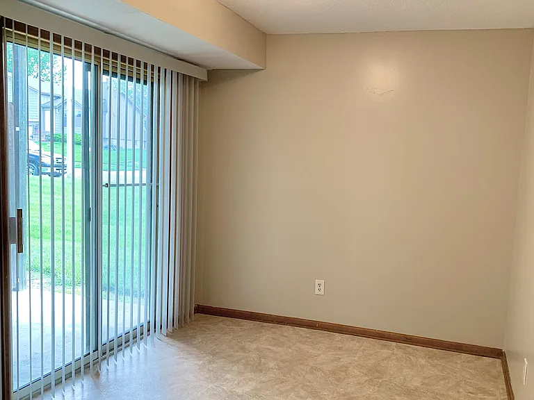 831 Rosewood St #B — Photo 5