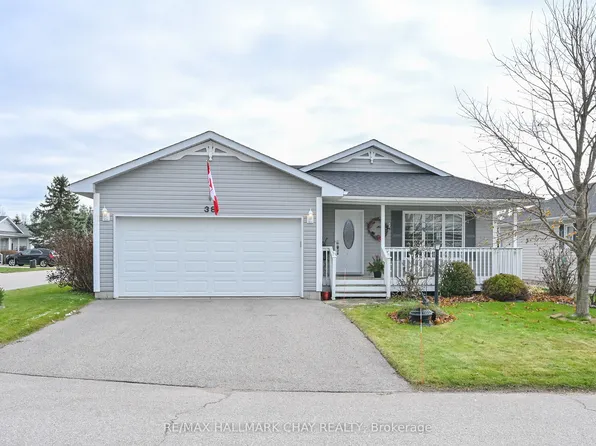 38 Kentucky Ave, Wasaga Beach, ON L9Z 3A8