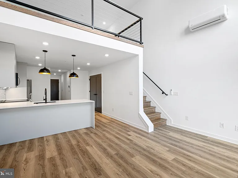 17 Girard Avenue Ave W #4 — Photo 6