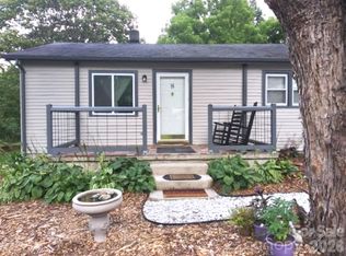 8 Linda Vista Dr, Asheville, NC 28806