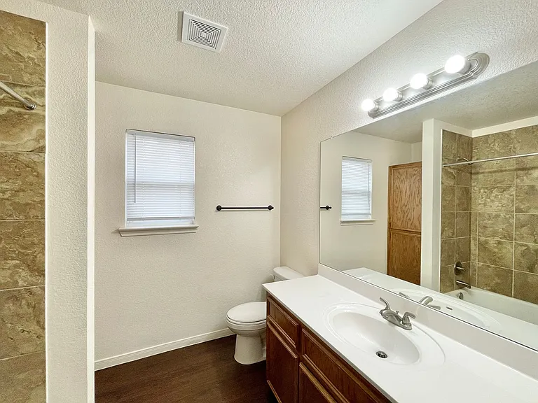 6701 University Village Way — Photo 19