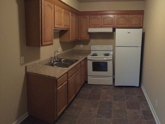 3rd image of 425 Alma Ln APT G