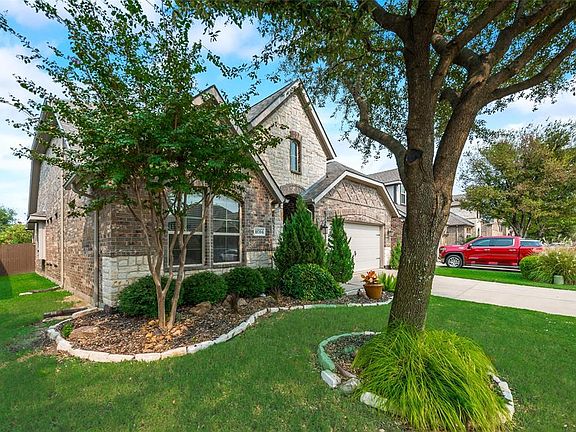 4th image of 10704 Leesa Dr
