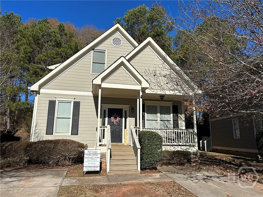 3 bed, 2.5 bath, 1589 sqft, $1,875 — Photo 1