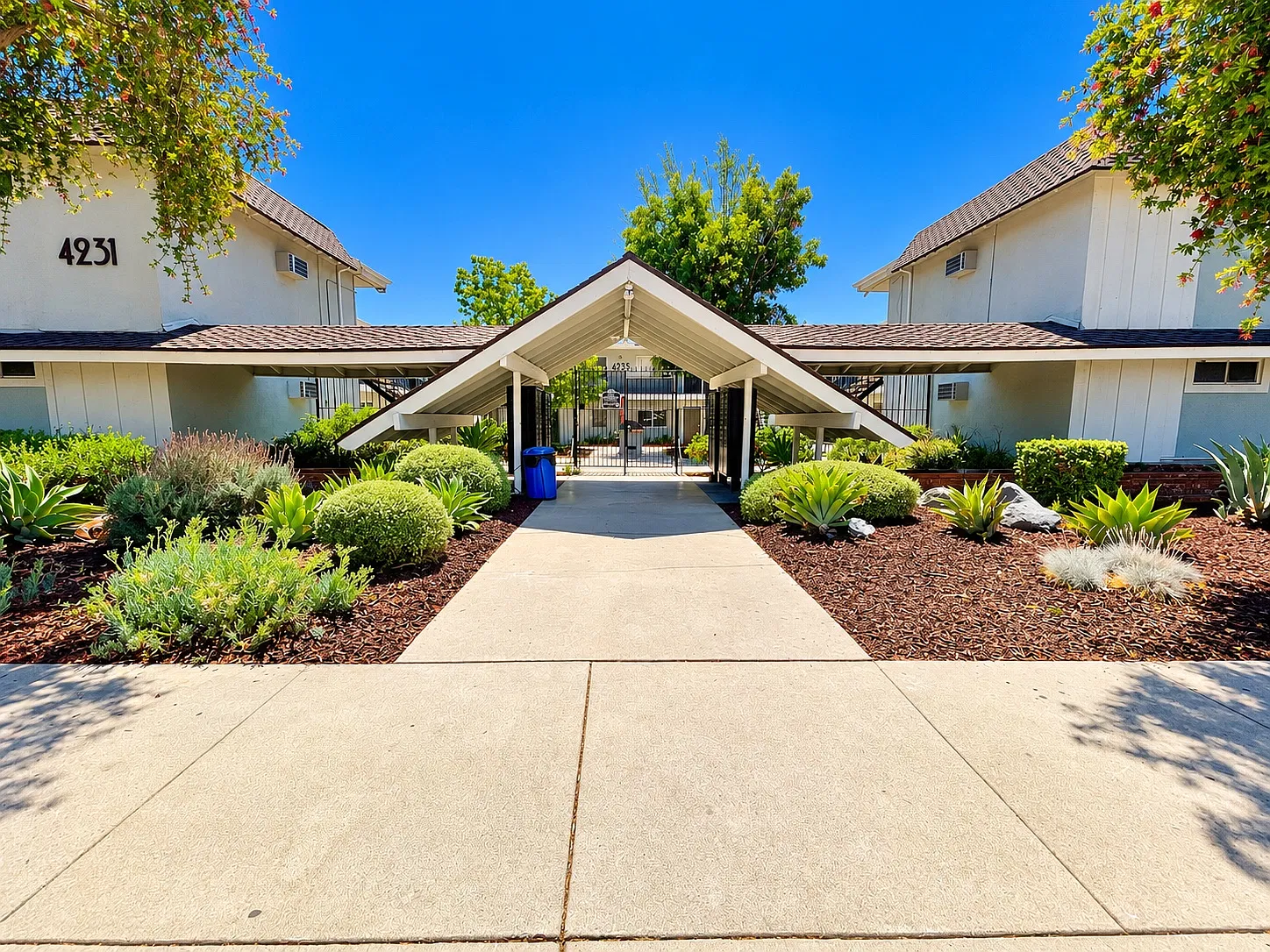 Evart Apartments — Photo 3