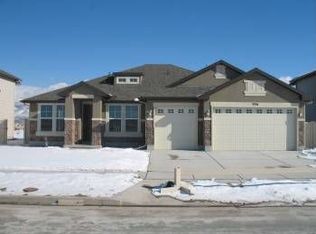 936 Fox Hollow Dr, North Salt Lake, UT 84054