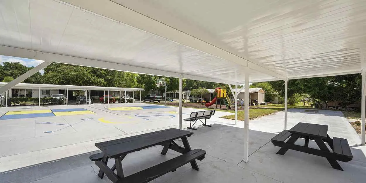 Spring Hill Estates — Photo 3