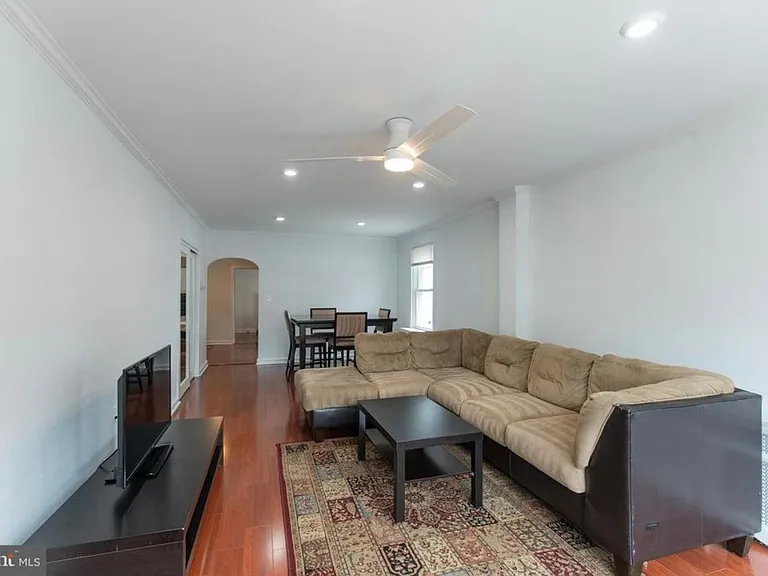 2701 Moore St #1 — Photo 4