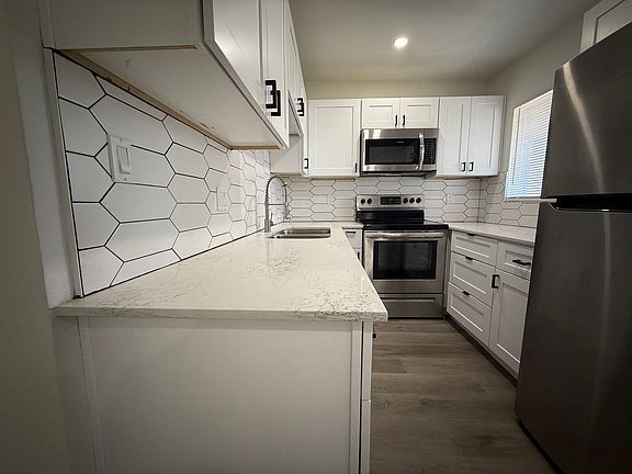 2nd image of 2921 N 38th St #2923-04