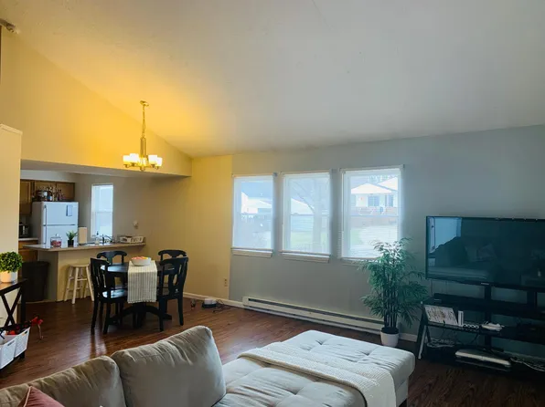 1685 Olympus Dr, Kent, OH 44240