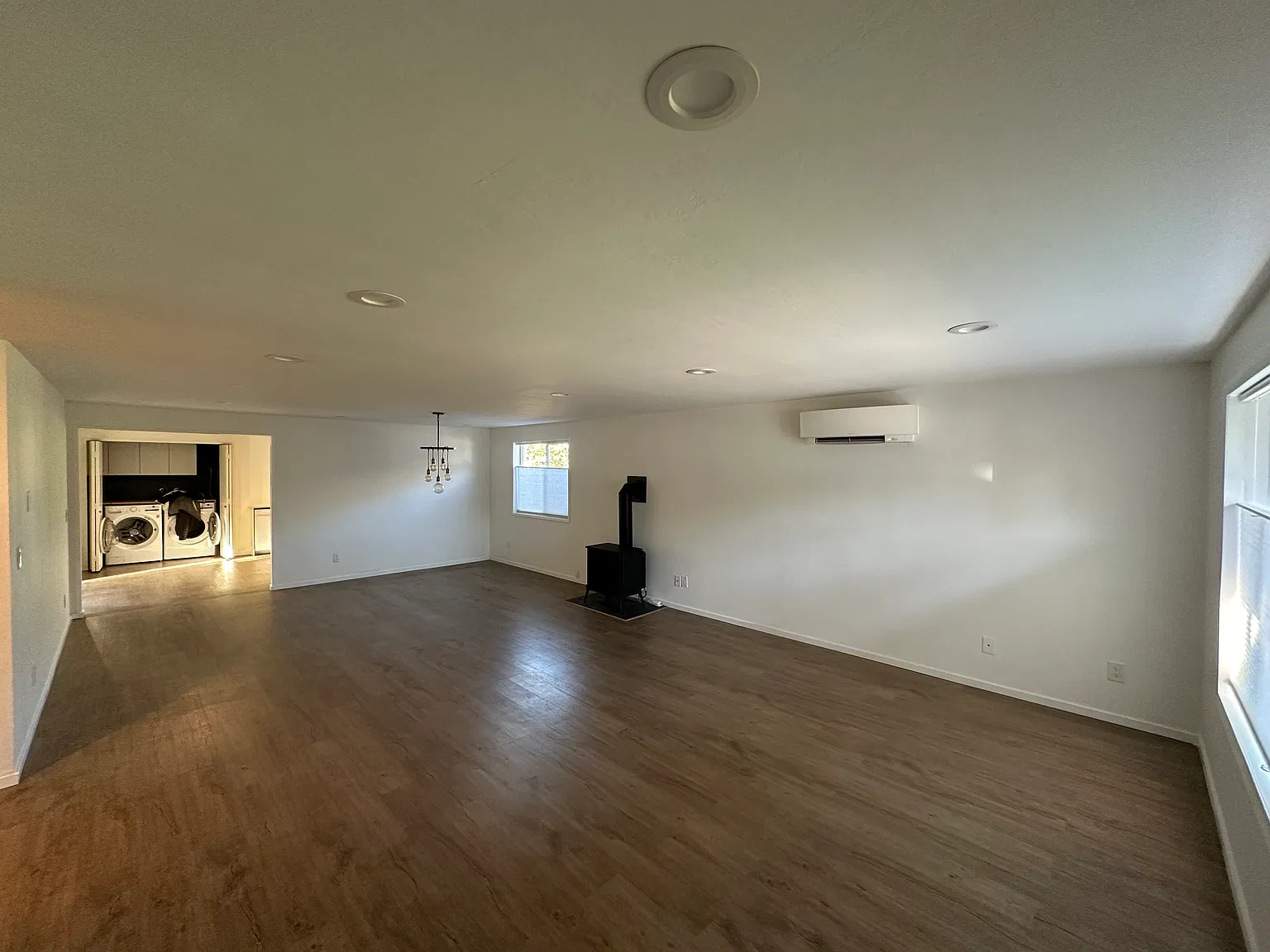 4 bed, 1890 sqft, $4,950 — Photo 2