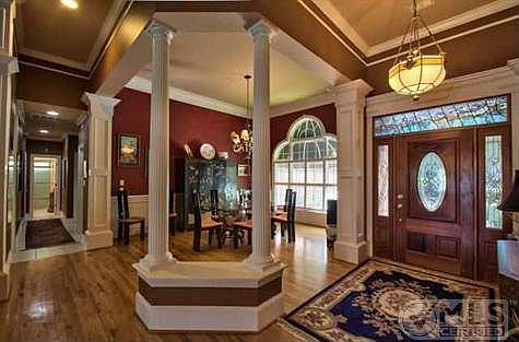 3rd image of 9036 Shoal Creek Dr