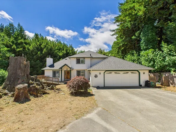 65 Redwood Ave, Rio Dell, CA 95562