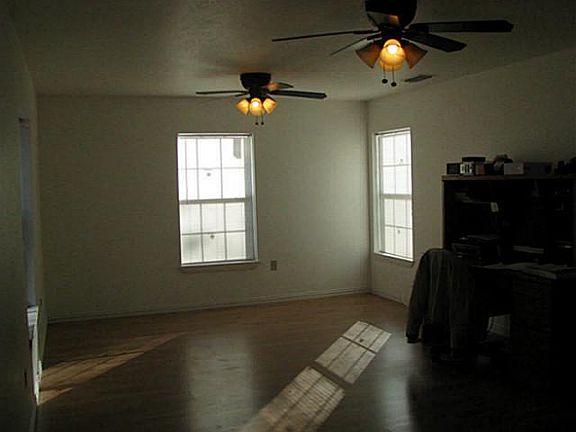 3rd image of 2202 Palm St