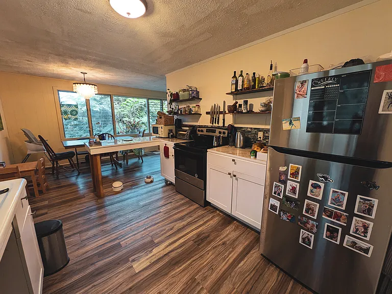 811 Waianuenue Ave — Photo 4