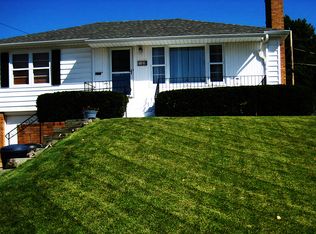 2123 S 40th St, Omaha, NE 68105