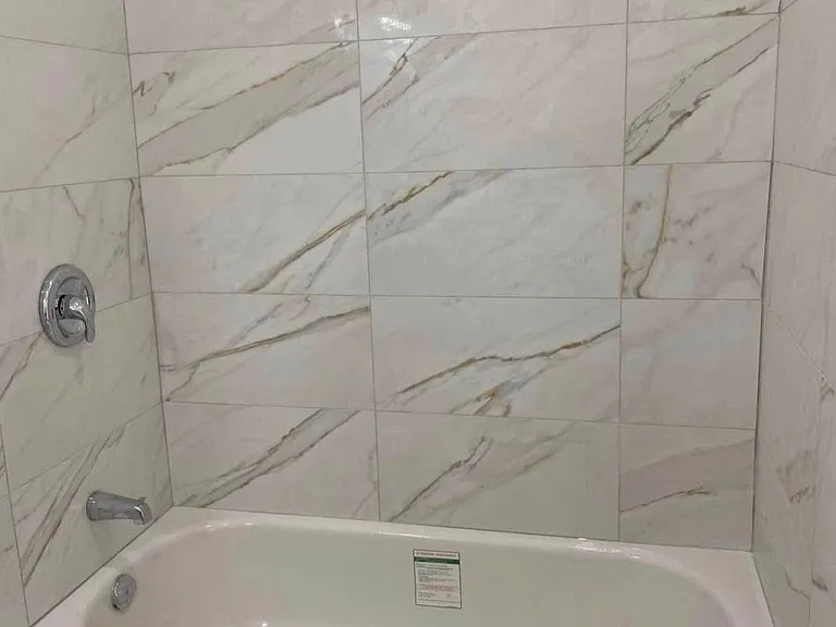 1226 Leslie Dr #3 — Photo 2