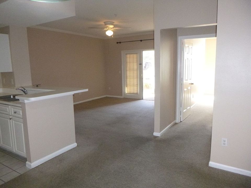 2nd image of 14226 Fredricksburg Dr APT 206