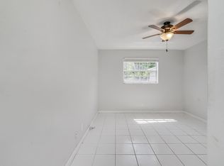 201 NE 1st Ct #1-3, Dania, FL 33004