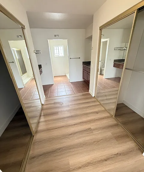 23 Deerwood E — Photo 27