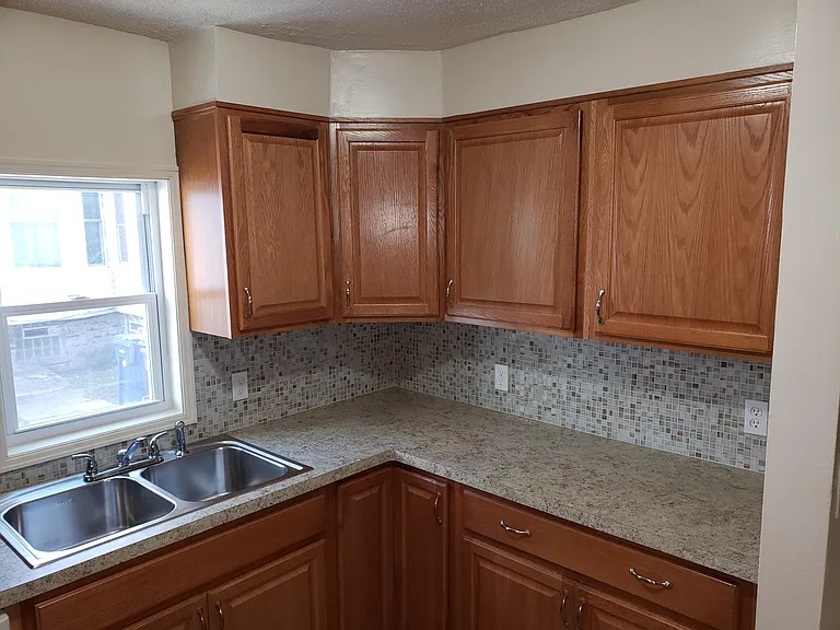 52 Glendale Pl — Photo 7