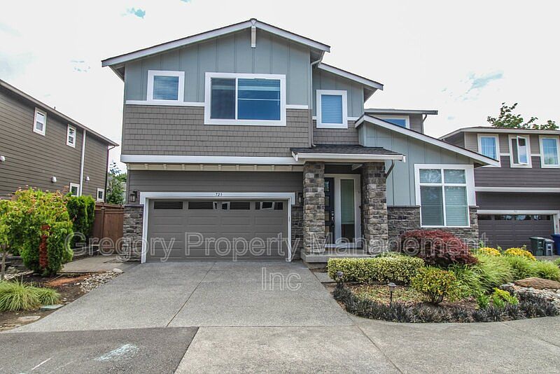 1st image of 723 197th Ave SE