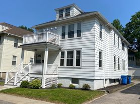 39 Davis Rd, Belmont, MA