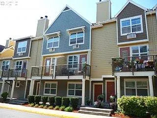 724 SE Fairwinds Loop — Photo 7