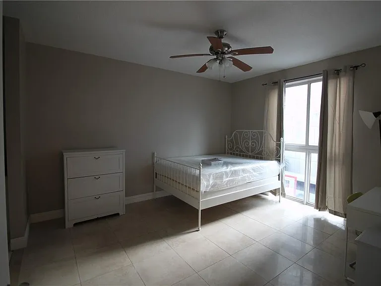 7275 SW 90th Way #211 — Photo 8