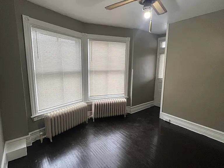 151 W Windsor St — Photo 12