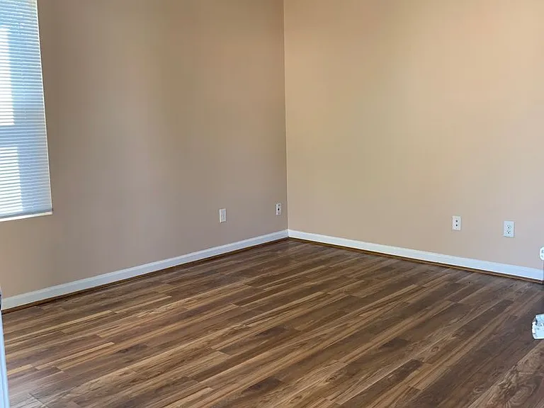 811A Pocahontas Pl — Photo 2