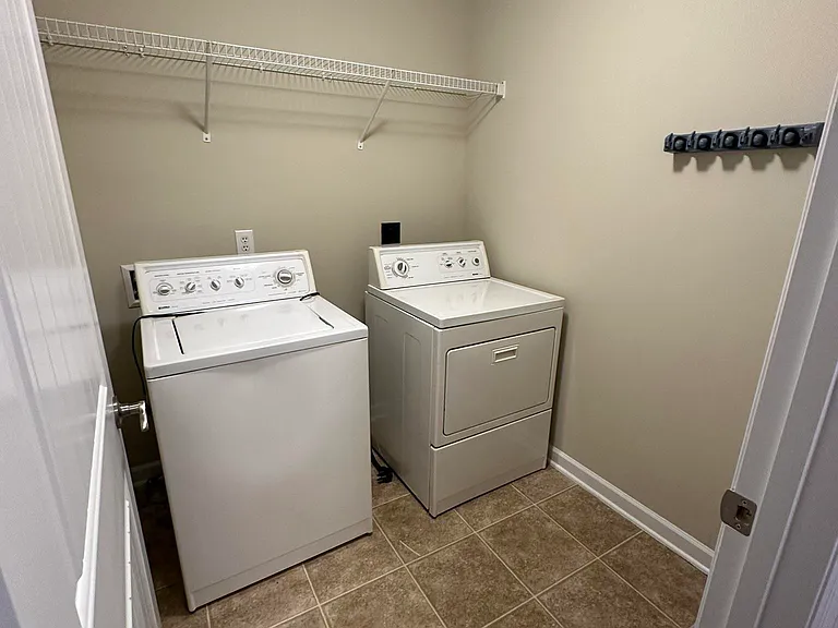 1812 Clayton Cove Dr — Photo 8