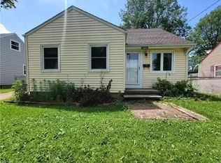 1604 Maple Dr, Lorain, OH